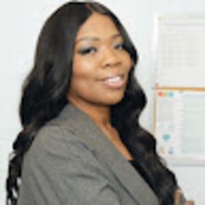 Meet your Posher, Adrienne